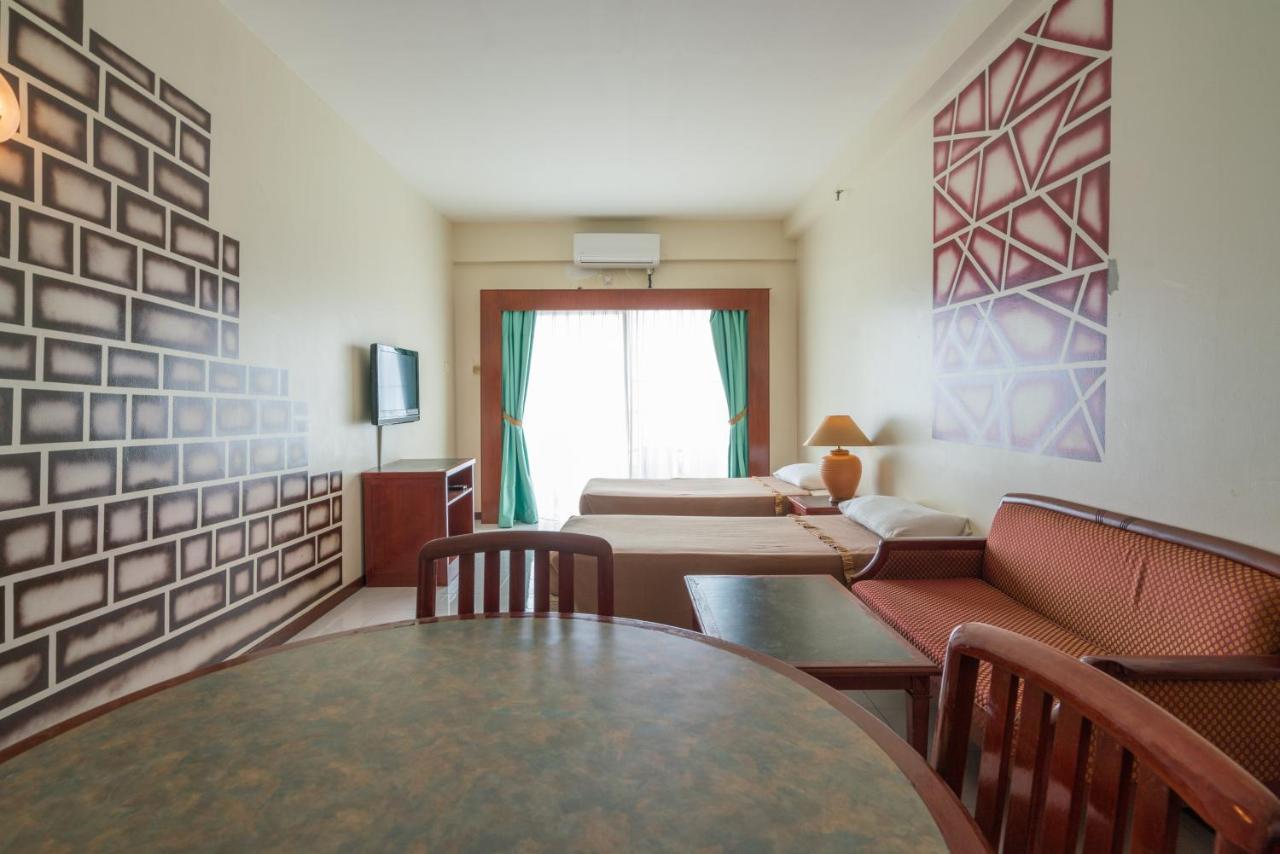 Seaview Deluxe Studio Couples Room S Tanjung Bungah (Penang) Exterior photo